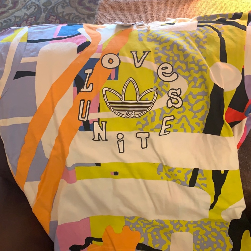 Adidas Tee Love Unites